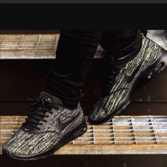 Nike Shoes - Nike Thea Jacquard